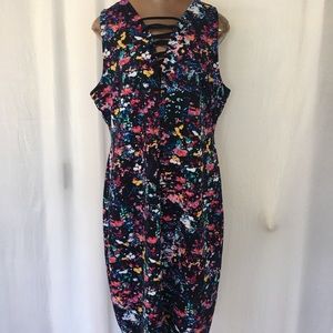 Super cute and funky flowered 🌺 Women’s dress!